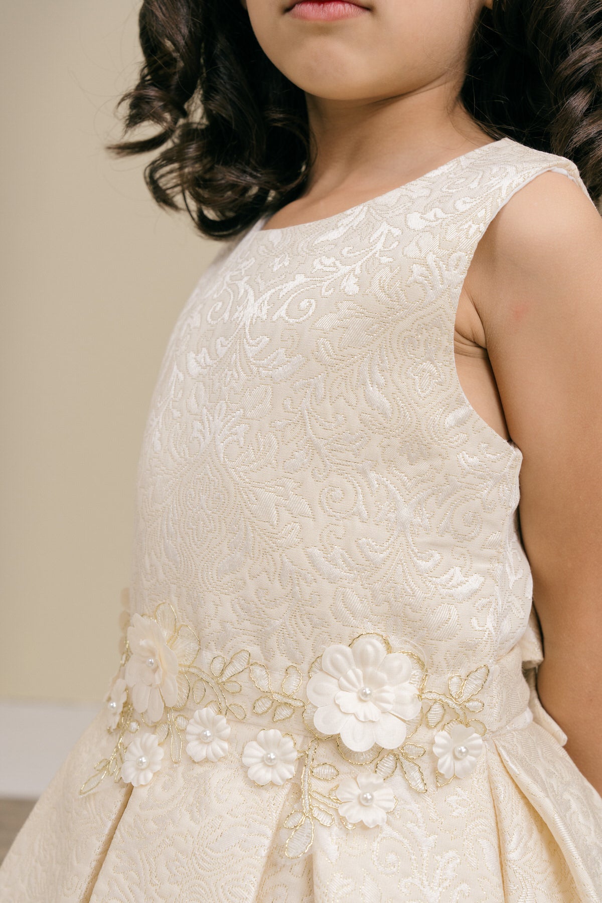 ✨ Luxora Brocade Elegance Dress – Floral 3D Pearl Belt Edition ✨STYLE NO : 9167